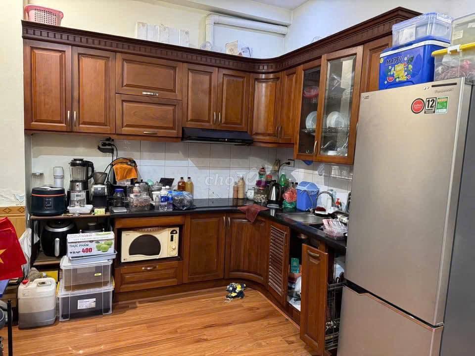 Bán căn hộ lô góc n5a phố hoàng đạo thuý diện tích 50m2 giá 4.95 tỷ