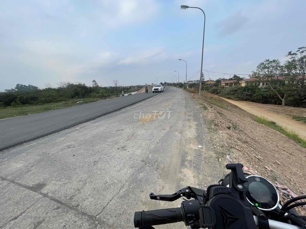 Đất thổ cư ĐỒNG MAI - trong đê - VF3 vào đất - Ngõ nông, thẳng