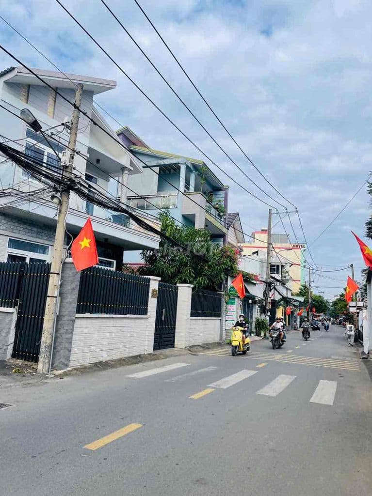 NHỈNH 40tr ĐẤT MT ĐƯỜNG SỐ NGAY PHẠM VĂN ĐỒNG - XÂY CAO -GIÁ ĐẦU TƯ