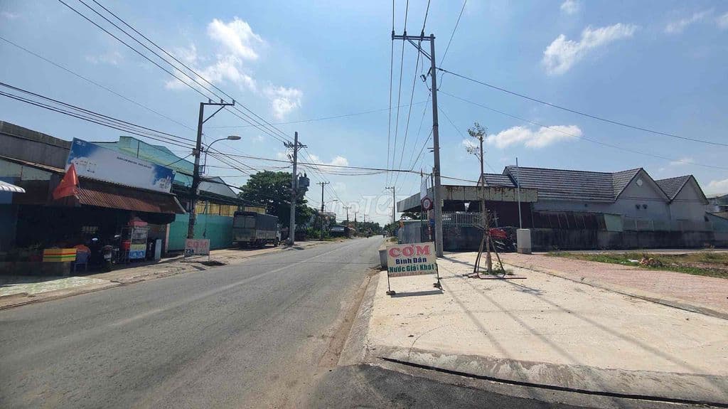 Đất Bình Chánh - ngay Nguyễn Văn Linh. Sổ hồng riêng. Gia 2 tỷ. ngộp - Ảnh 3