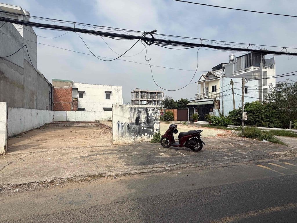 góc 2mặt tiền Trung Đông 7 . 165m thổ