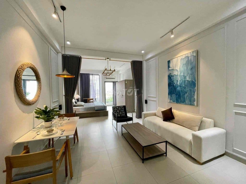 Apartment tách bếp toạ lạc tại Thảo Điền - gần cầu Sài Gòn ban công - Ảnh 2