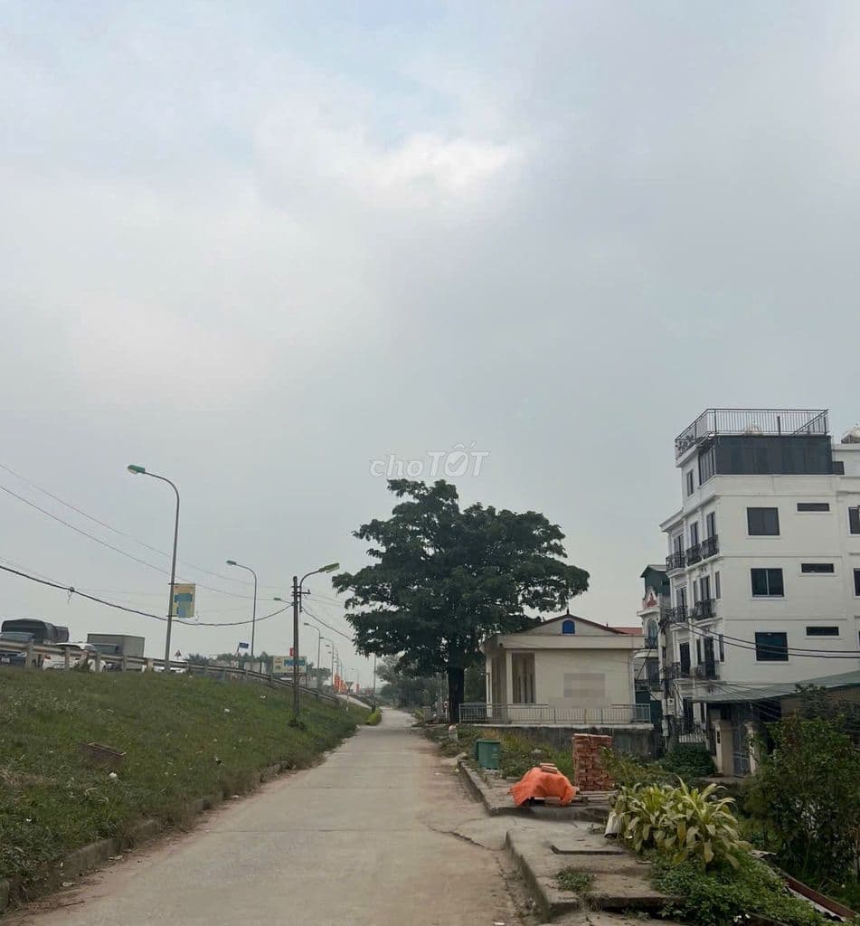 BÁN ĐẤT MẶT NGÕ LIÊN MẠC –THƯỢNG CÁT- Ô TÔ VÀO ĐẤT –giá 5,x tỷ.