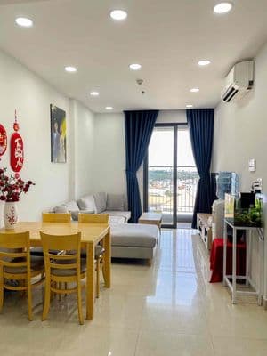 Chính chủ cho thuê căn hộ 2 PN full nội thất - căn đẹp