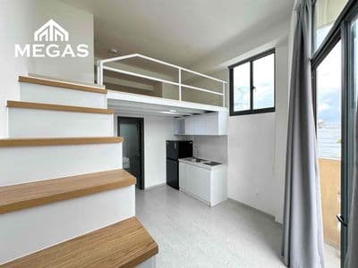 Cho Thuê Căn Duplex Cực Đẹp - Có Sẵn Máy Giặt Riêng - Ban Công