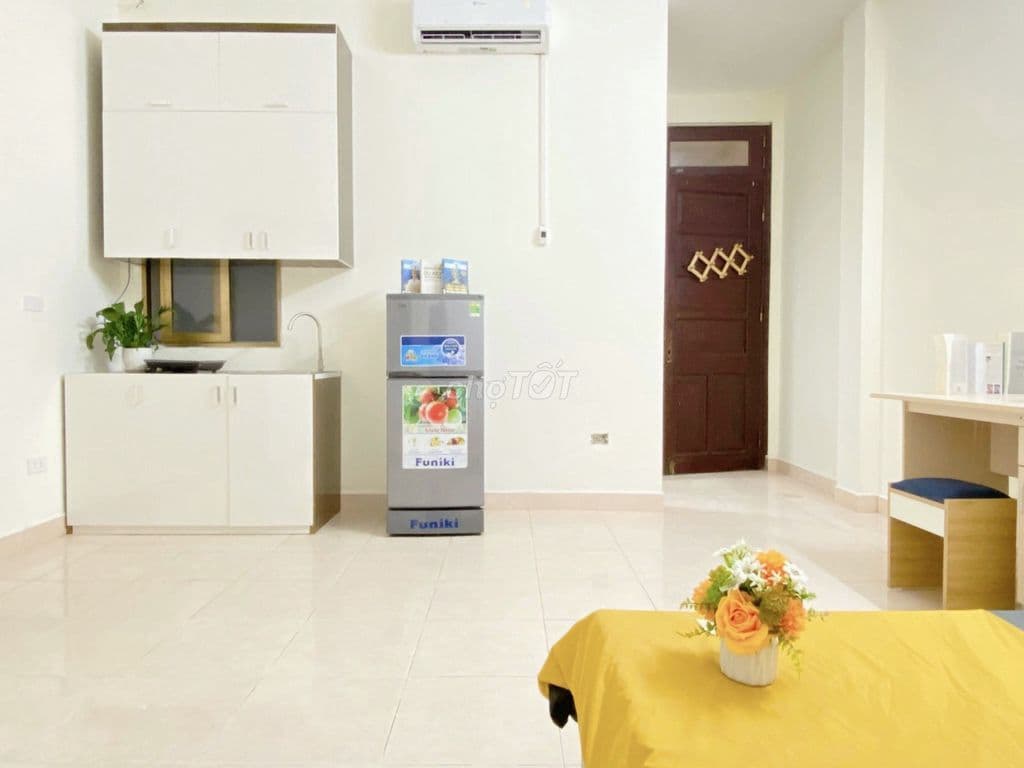 Phòng mặt phố Full đồ khu Phạm Văn Đồng – Mai Dịch chỉ 3tr5/tháng