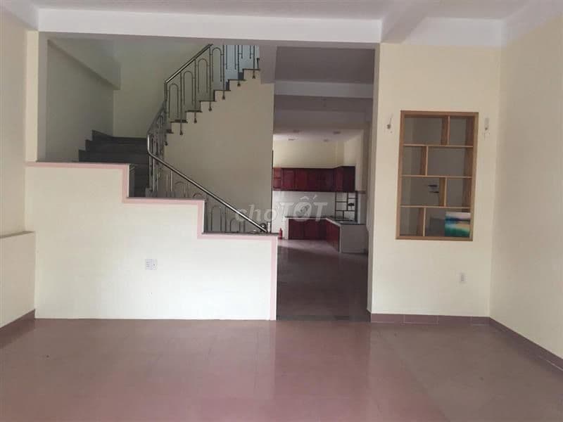 Cần cho thuê nhà nguyên căn 142m2 mặt tiền đường - Gần Vincom - Ảnh 2