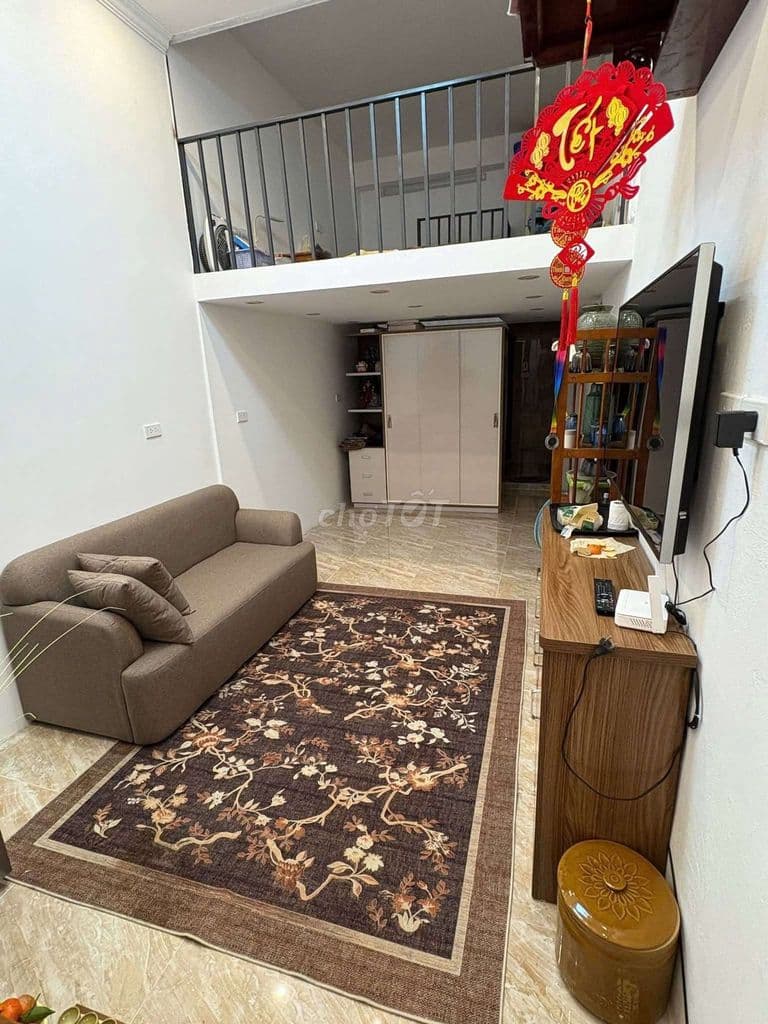 Biệt thự Hàng Chuối, Hai Bà Trưng, tầng 2 40m 2PN, nhà đẹp SĐCC