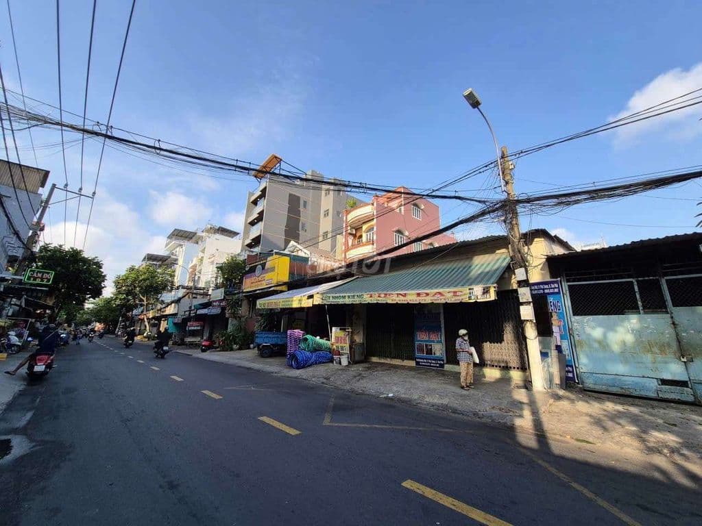 Mặt tiền Khuông Việt - 133m2 - xây CHDV 7 tầng