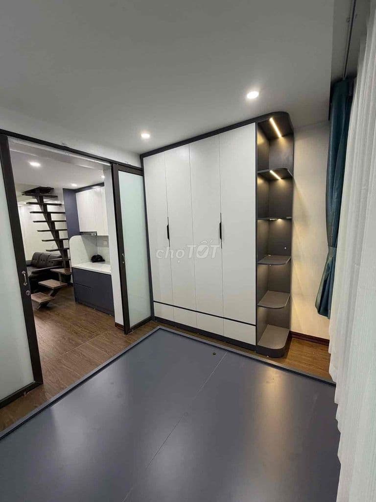 Dưới 4 tỷ có căn TT sổ hồng Kim Ngưu-Oto chân CT-Sát phố-100m;3 ngủ