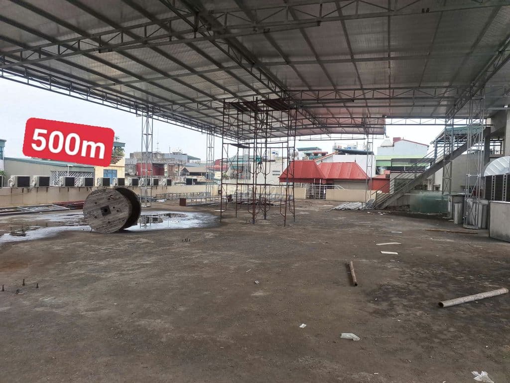 Cho thuê diện tích tầng thượng, 500m2, sẵn mái - Ảnh 3