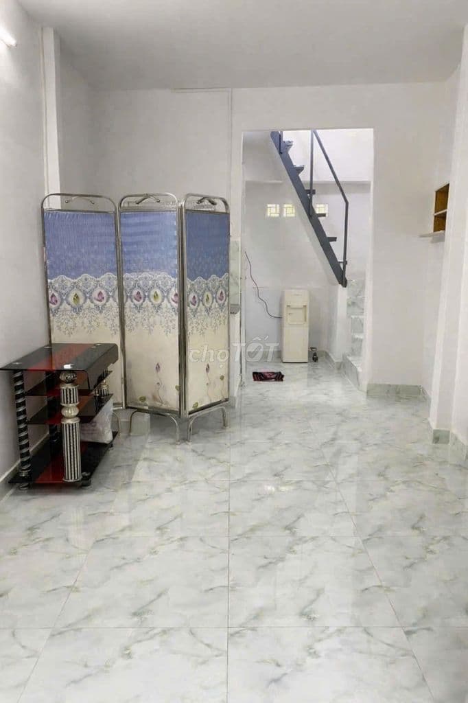 NHÀ NHỎ NỞ HẬU THÔNG THOÁNG LẠC LONG QUÂN P5 Q11 - Ảnh 2