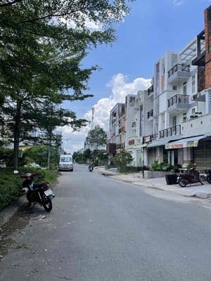 Nhà lầu góc 2 mặt tiền KDC Công Trình 8
