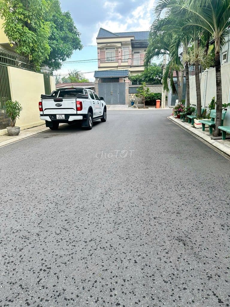 Đất thổ cư sau lưng gigamall sát bờ sông Sài Gòn, đường 28