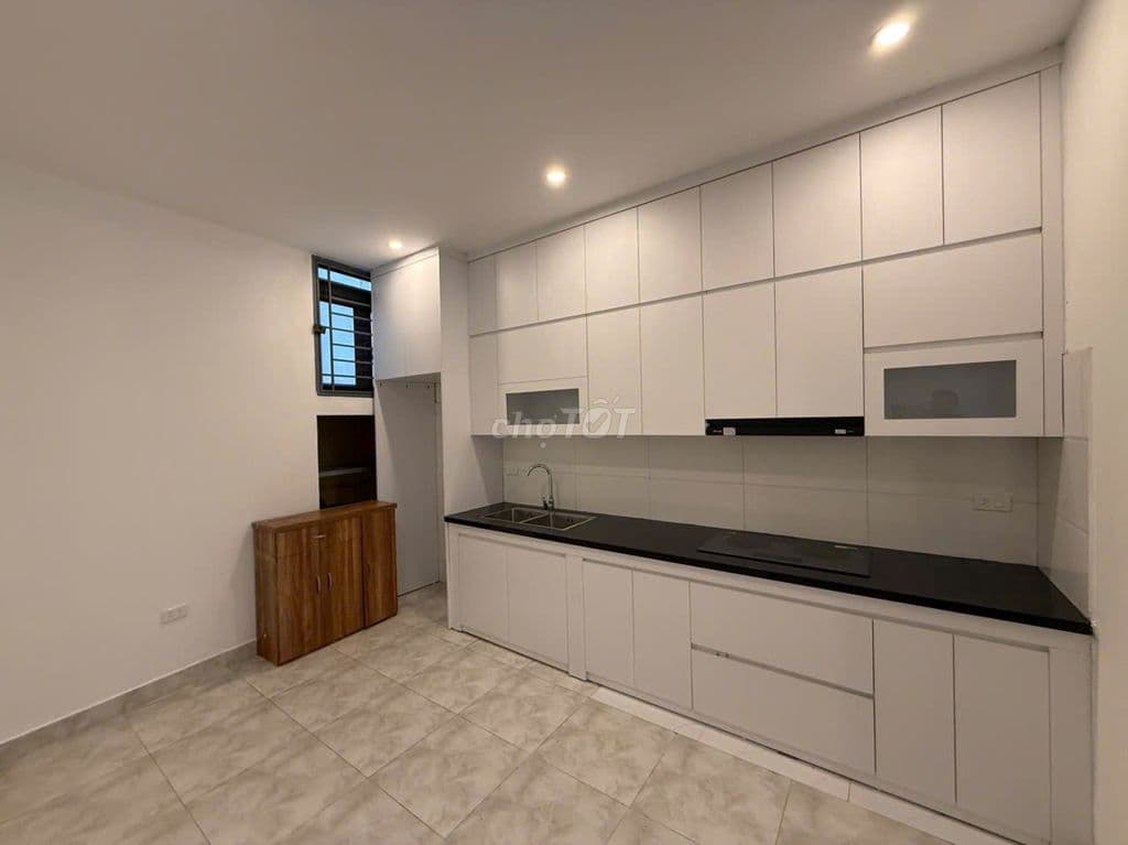 BÁN NHÀ THẠCH BÀN 52M 4 TẦNG, CÓ SÂN RIÊNG ĐỂ XE- FULL NỘI THẤT 7,8 TỶ - Ảnh 3