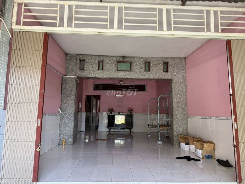 Bán gấp căn nhà gần Cầu Vượt Củ Chi, 125m2, Sổ hồng riêng, 820 triệu - Ảnh 2