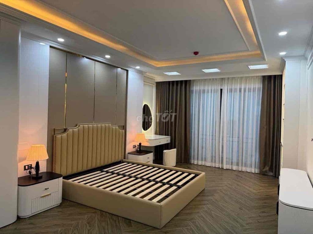 Gia đình bán căn nhà phố Hoàng Ngân 6T, Thang Máy, DT 55m, cách ô tô - Ảnh 2