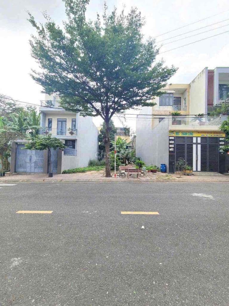 Cần bán lô đất 100m2 - giá 1 tỷ 499 - xã Phong Phú