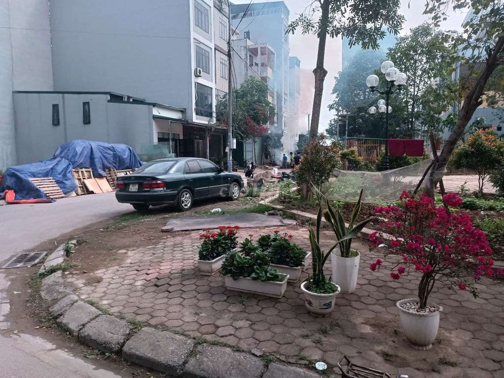 Đất Dịch vụ Aeonmall, Phân lô vỉa hè, view Vườn Hoa. - Ảnh 2