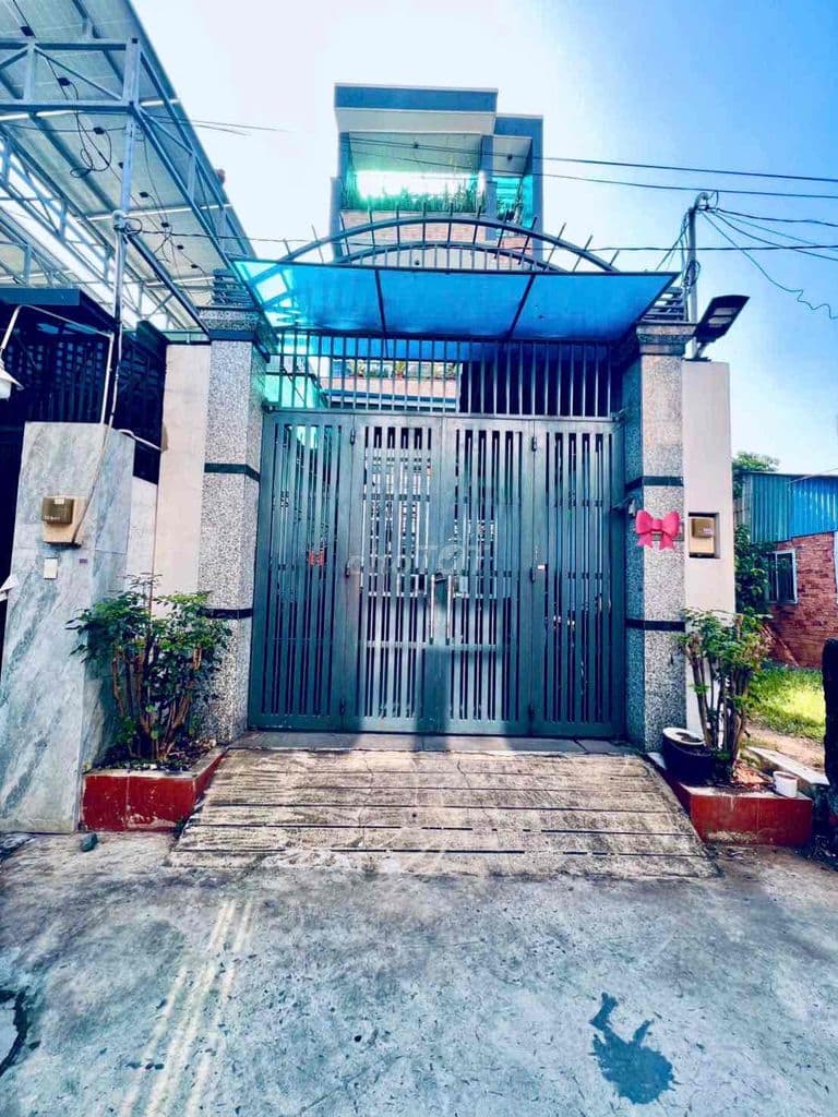 NHÀ ĐẸP 3 TẦNG – HẺM XE HƠI – 104M2 - GẦN VẠN PHÚC CITY - SỔ VUÔNG VỨC