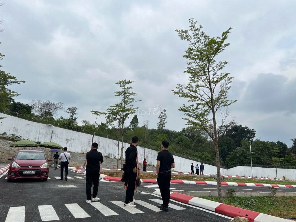 ĐẤT NÊN XUÂN MAI, 50M, MT5,8M, GIÁ 1,8 TỶ