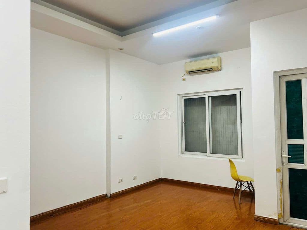 Bán nhà Định Công Thượng, diện tích 120m, ô tô vào nhà, 24 tỷ