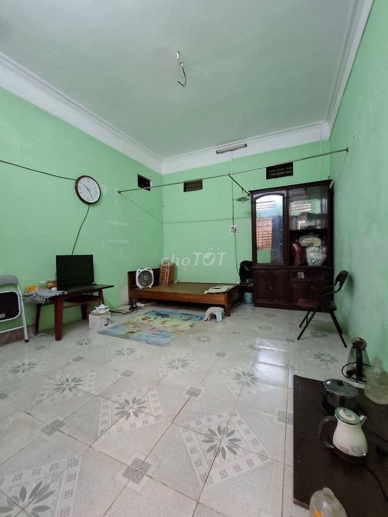 EM NÓ ĐANG CHỜ ĐƯỢC TÚT LẠI THÂN XÁC–TRẦN PHÚ–CÁCH PHỐ 1 NHÀ–NHỈNH 5TỶ