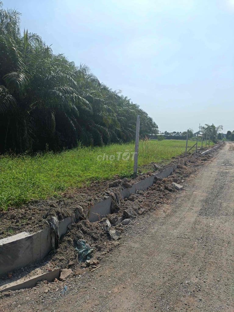 Bán 600m đất Góc 2 mặt tiền Kênh Bà Mễn - 4 tỷ