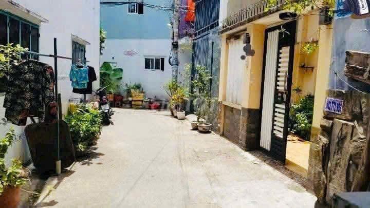 Bán nhà dt ngang đến 5.5x19m Thống Nhất P16. Giá chỉ 7ti4 thương lượng