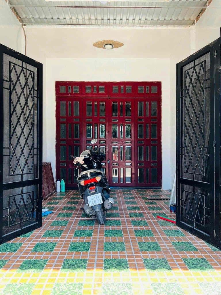 nhà mặt tiền , 4x20m , 3 phòng ngủ ,2 toilet , trần thị cờ q,12 - Ảnh 2