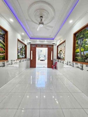 nhà 2 lầu 1 trệt Bình Chuẩn,Thuận An,đường 7m đậu ô tô ok