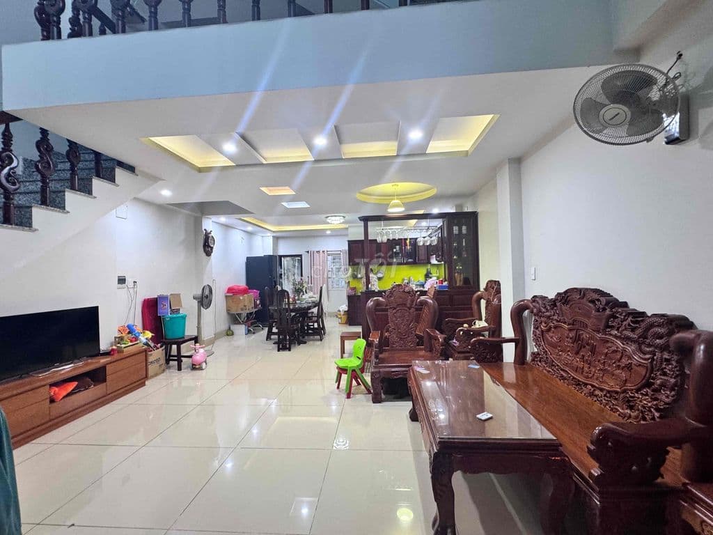 NHÀ 4 TẦNG ĐƯỜNG XE TẢI THÔNG NGAY ĐH LUẬT - GẦN SÔNG - GIÁ 10.5 TỶ TL - Ảnh 2