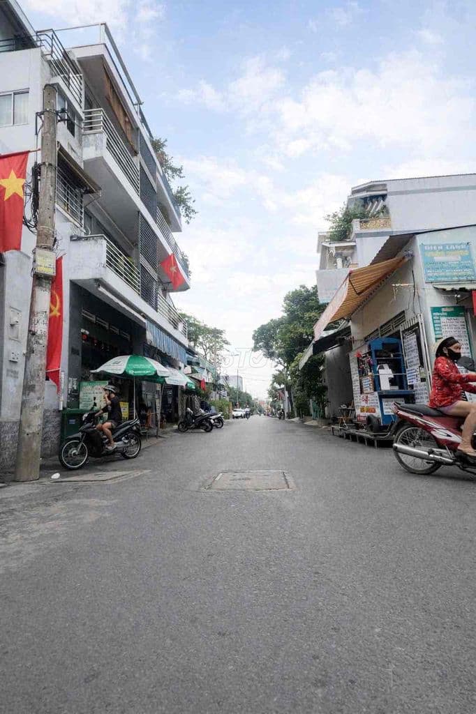 MTKD THÔNG LÊ VĂN QUỚI - 4M X 18M - ĐÚC 4 TẦNG BTCT NGAY BỐN XÃ