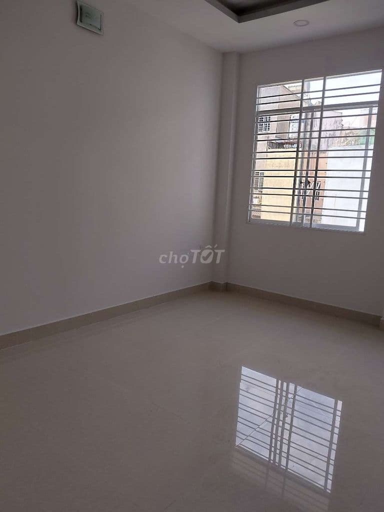 NHÀ KẾ PHÚ MỸ HƯNG – NHÀ MỚI 4 TẦNG – NGANG GẦN 5M – GIÁ CHỈ 5,99 TỶ - Ảnh 3