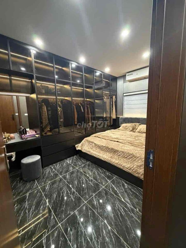 Tập thể đẹp Tôn Thất tùng, căn góc thoáng sáng 75m