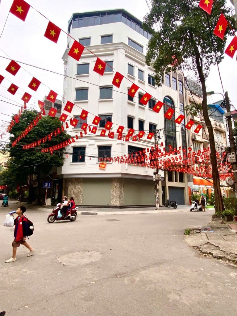 TÔI CHÍNH CHỦ CẦN CHO THUÊ MẶT BẰNG TẠI KĐT ĐỀN LỪ 1. Giá 8tr