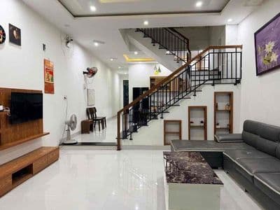 Cho thuê nhà 2 tầng đầy đủ nội thất Cẩm Chánh - Hoà Xuân
