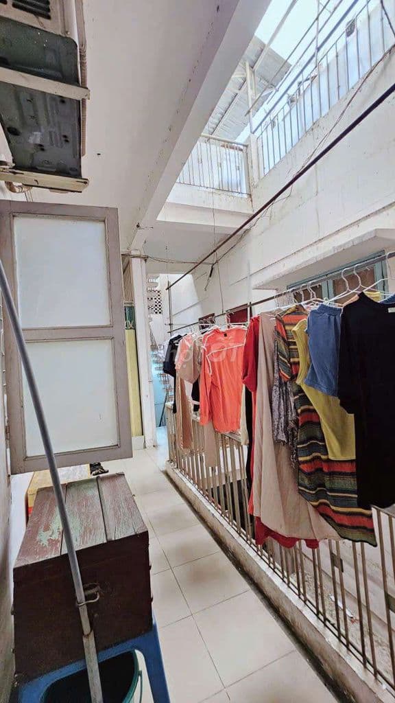 CHỦ GẤP BÁN TRẢ NỢ - GIẢM SỐC NHÀ QUẬN TÂN BÌNH - CHỈ NHỈNH 2 TỶ - Ảnh 2