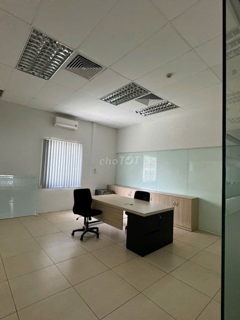 Bán nhà mặt tiền lớn đường Phan Xích Long, Quận Phú Nhuận - Ảnh 2