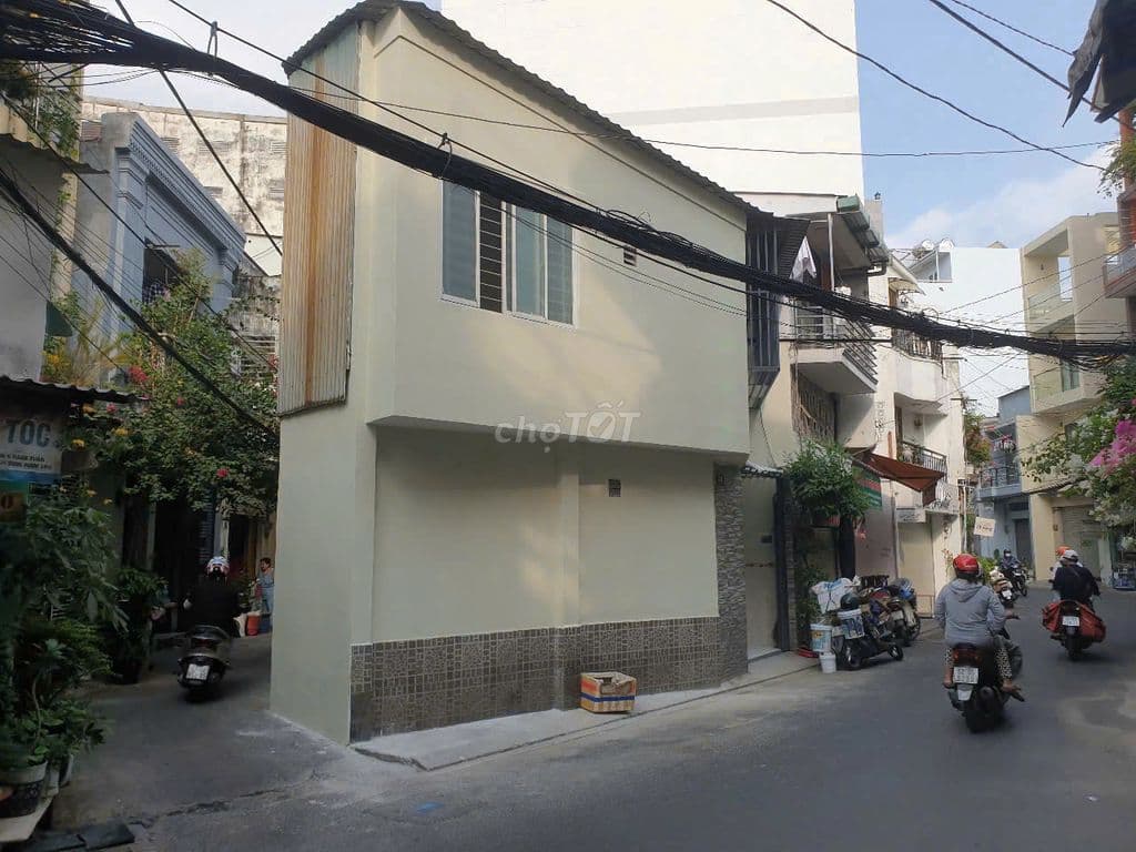 Bán gấp nhà mặt tiền 30m2, 2PN, 2NVS, đường số 1, P10, Tân Bình