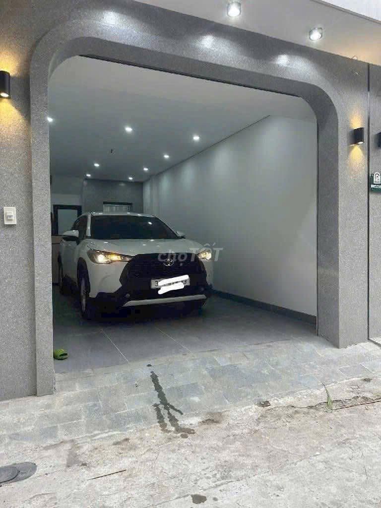 BÁN GẤP NHÀ NGÃ TƯ CỔ LINH-THẠCH BÀN 40M 6T THANG MÁY, GARA ÔTÔ~ 11TỶ