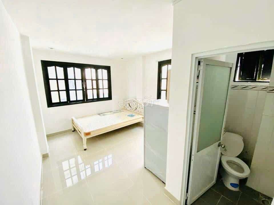 HẺM THÔNG 3,5M BÀ HUYỆN THANH QUAN ĐANG CHO THUÊ 60TR/THÁNG - Ảnh 2