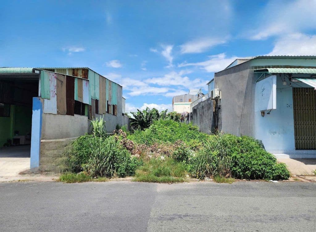 690 Triệu. Lô Đất Ngộp Full Thổ Cư Ngay Chợ Tân Phú Trung, Củ Chi