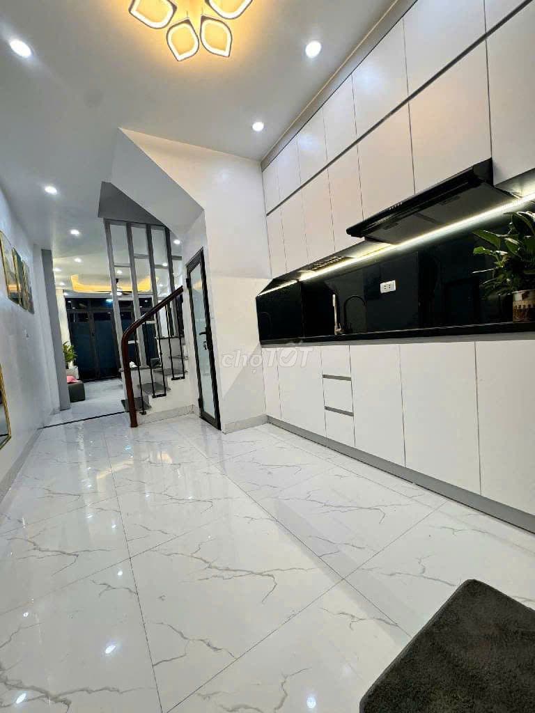 Siêu phẩm trung tâm đống đa - nhà đẹp long lanh - xách vali về ở ngay