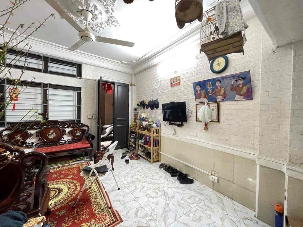 Chỉ 5,9 tỷ! Khương Đình, 2 thoáng, 50m ra ô tô, ngõ ba gác, nhà dân