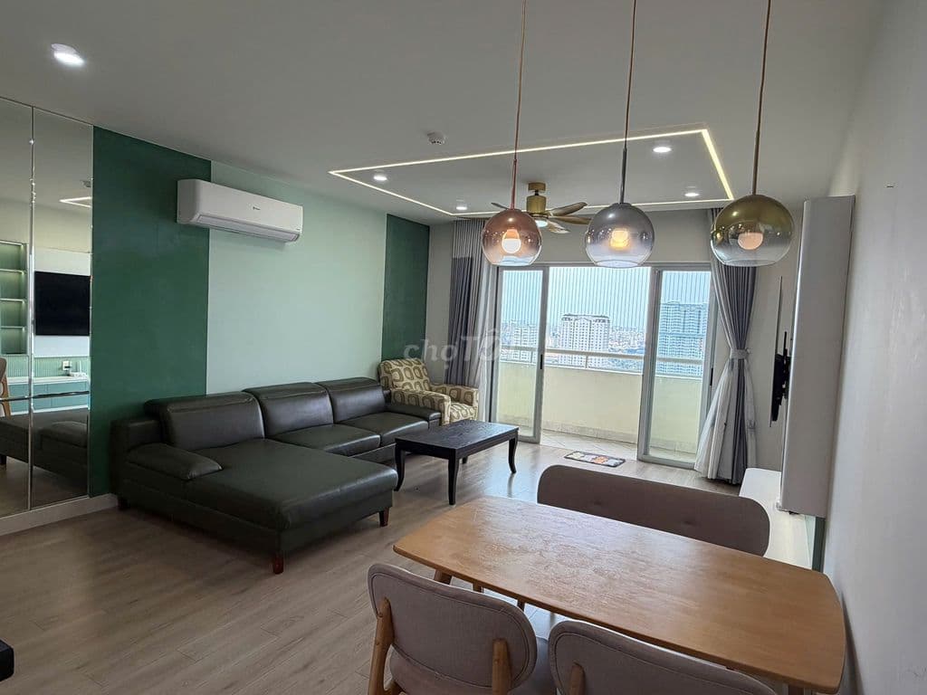 Cần bán căn hộ Hùng Vương Plaza, 3PN, thiết kế nội thất cao cấp - Ảnh 2