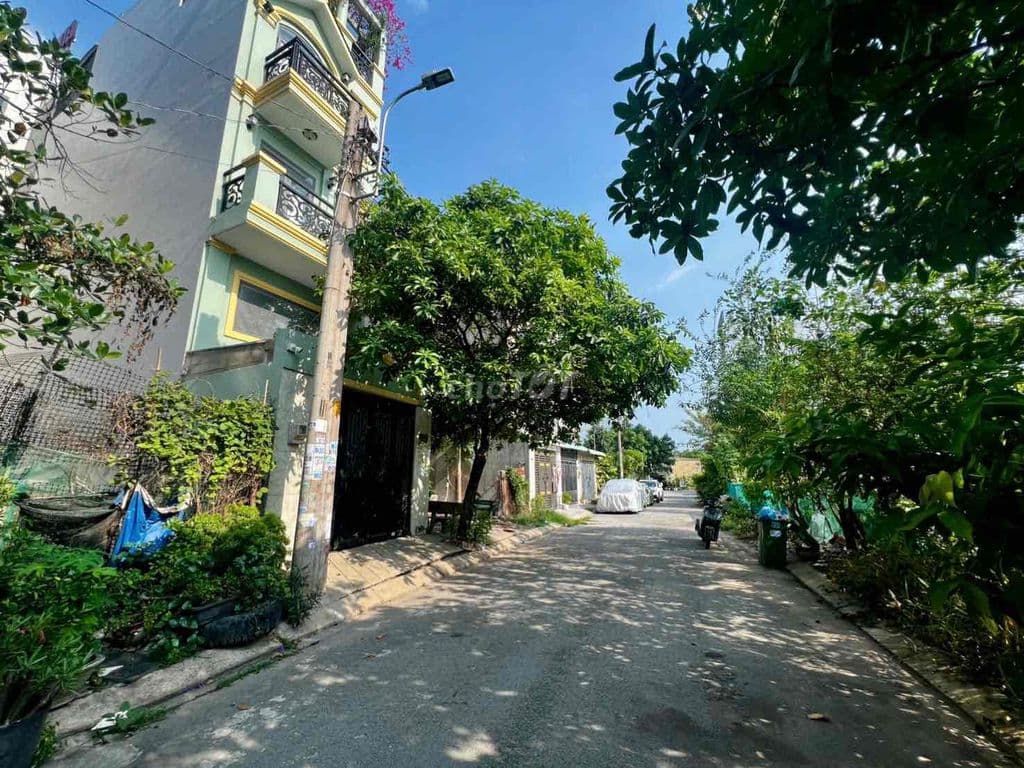 🌳LÔ ĐẤT NGAY CHỢ LONG TRƯỜNG 57m2 OTO ĐỔ CỬA CHỈ 3.74TỶ