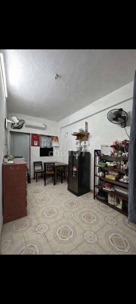 Hơn 2 tỷ Tập thể phố Hàng Lược, Hoàn Kiếm, 20/40m2 nguyên bản SĐCC