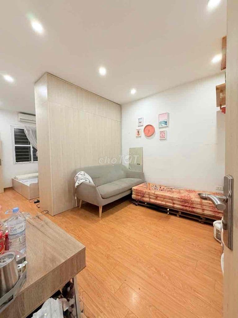 Tt mặt phố láng hạ - ban công thoáng - dòng tiền 6tr/tháng