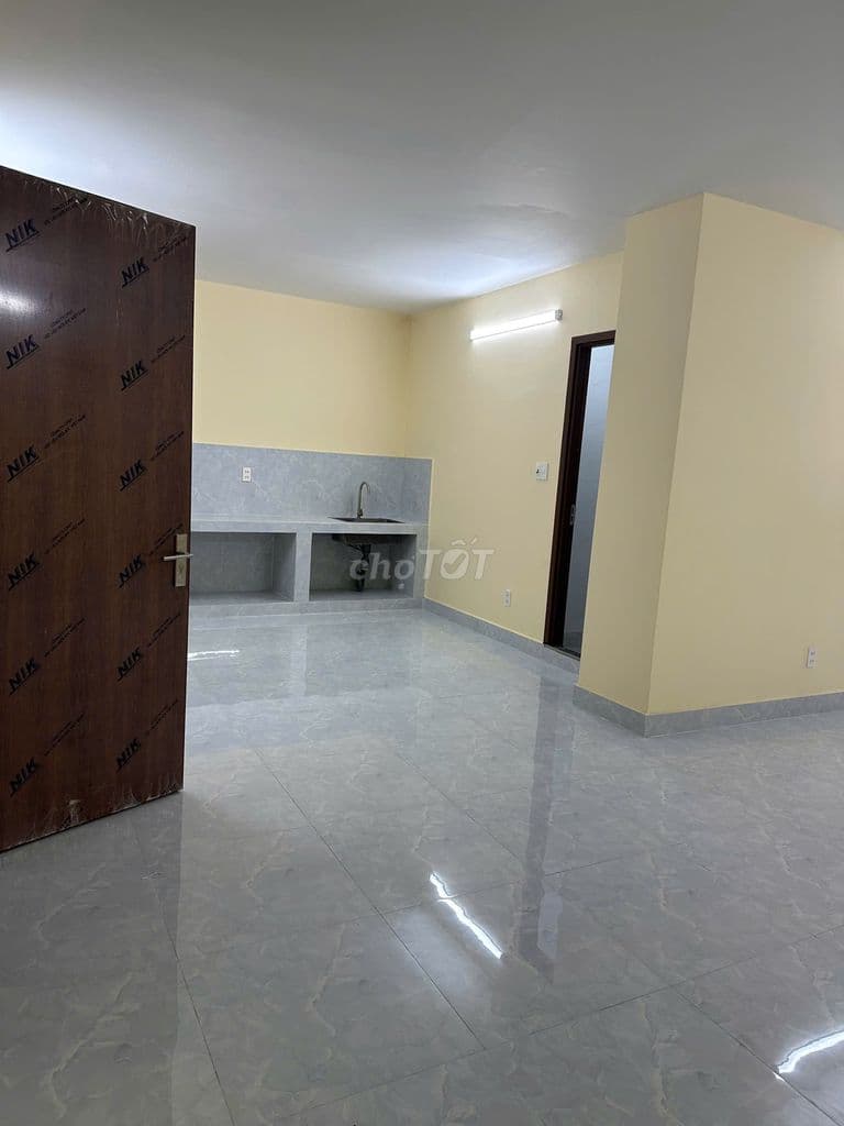 CHo thuê chung cư Bình Thạnh giá 10tr 2pn 82m2